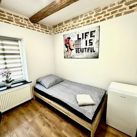 Marianowka Appartement Legnica Buitenkant foto