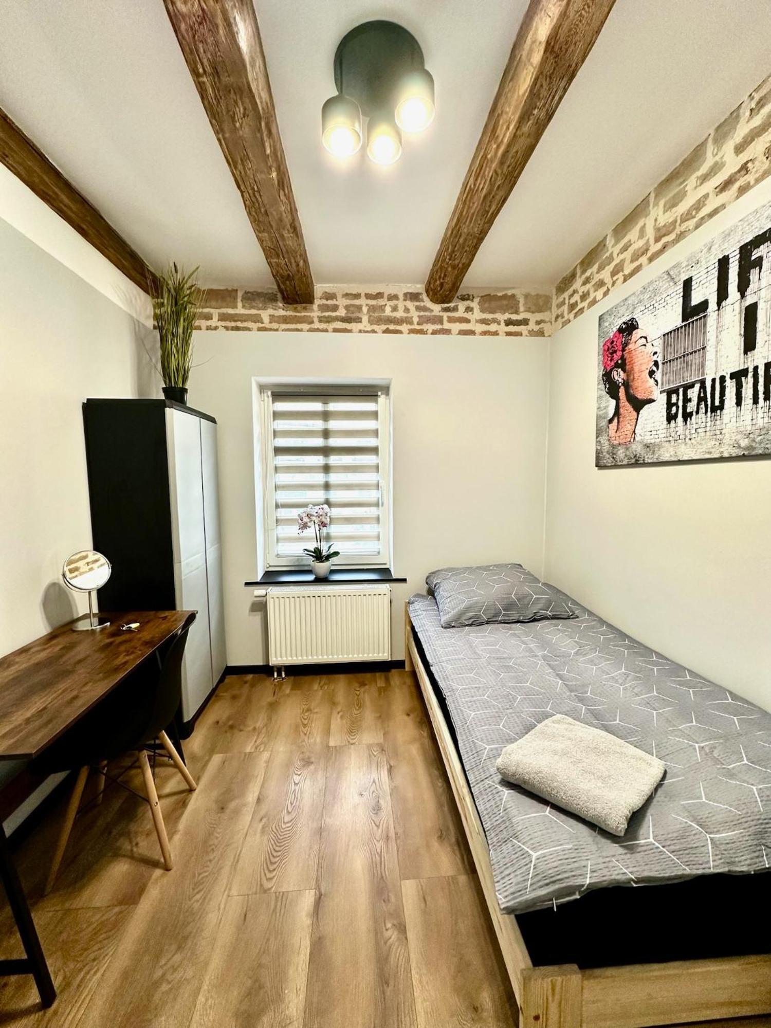 Marianowka Appartement Legnica Buitenkant foto